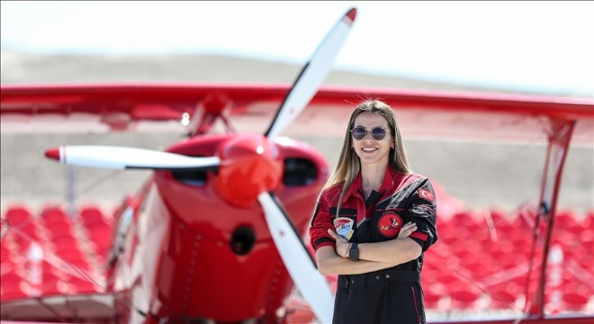 Cumhuriyet'in 100. yılını ilk kadın akrobasi pilotu temsil edecek