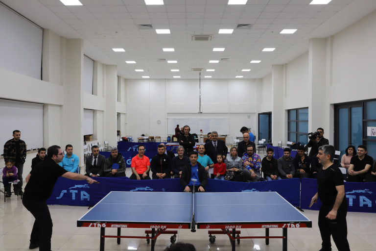 Fırat Üniversitesi'nde Personeller Arası Masa Tenisi Turnuvası Sona Erdi