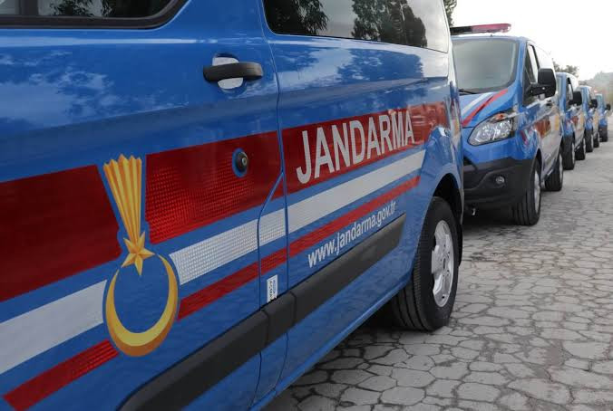 Jandarma ekiplerinden suç örgütüne operasyon