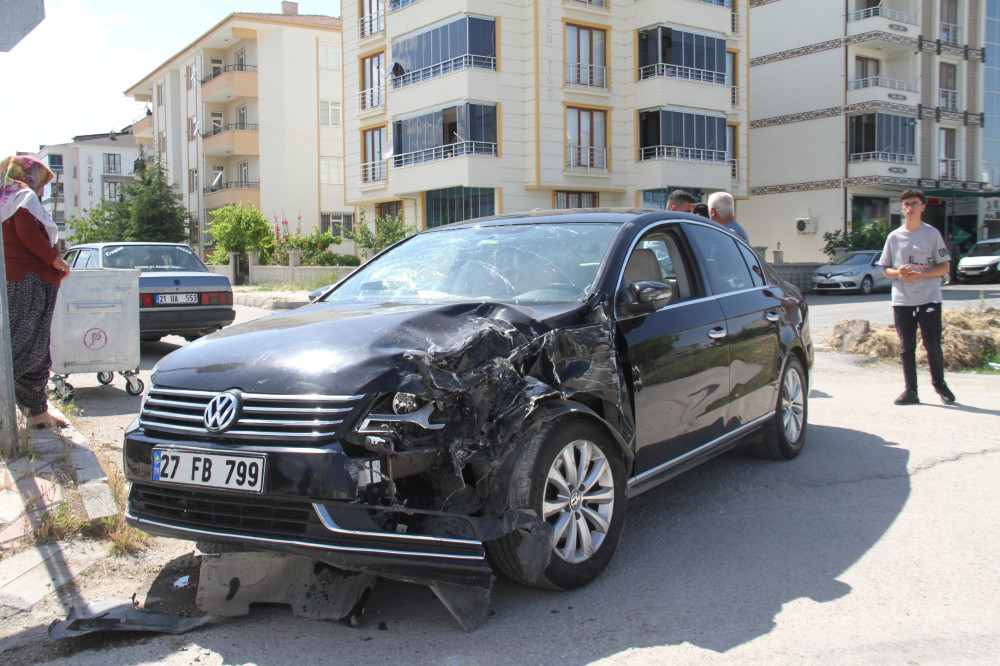 Elazığ’da Pikap ile Otomobil Çarpıştı: 4 Yaralı
